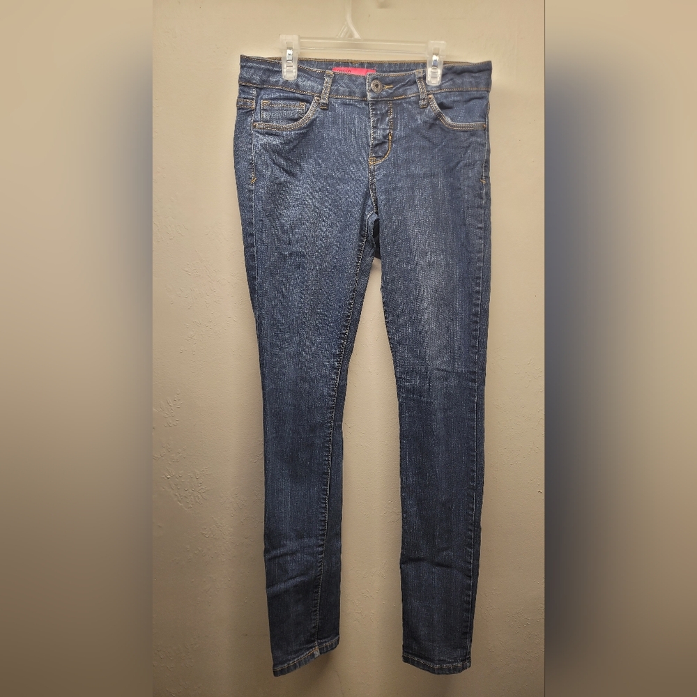 London low rise skinny jeans size 9 medium wash